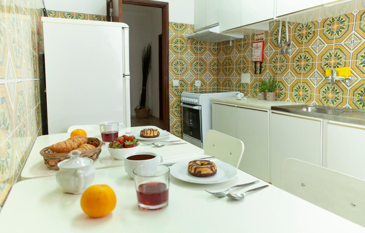 O - Sao Goncalo Central Guesthouse Лагос Екстериор снимка